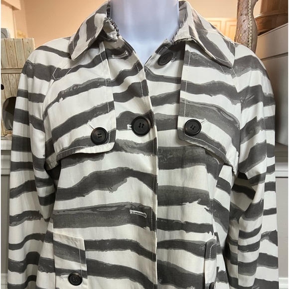 J.Crew Zebra Print Jacket Size 0 - Picture 1 of 6